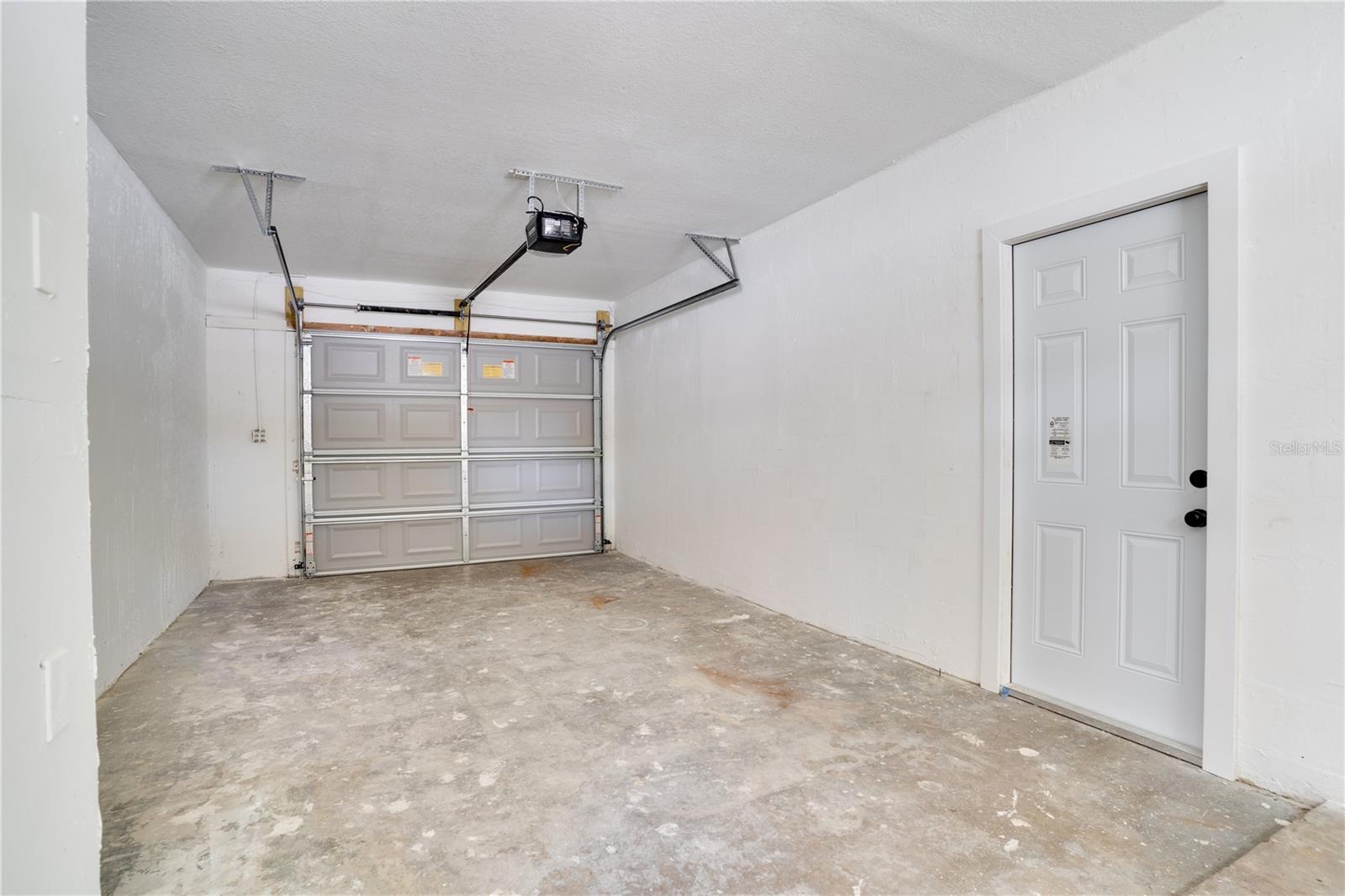 Image 27 of 37 For 5698 26th Avenue N
