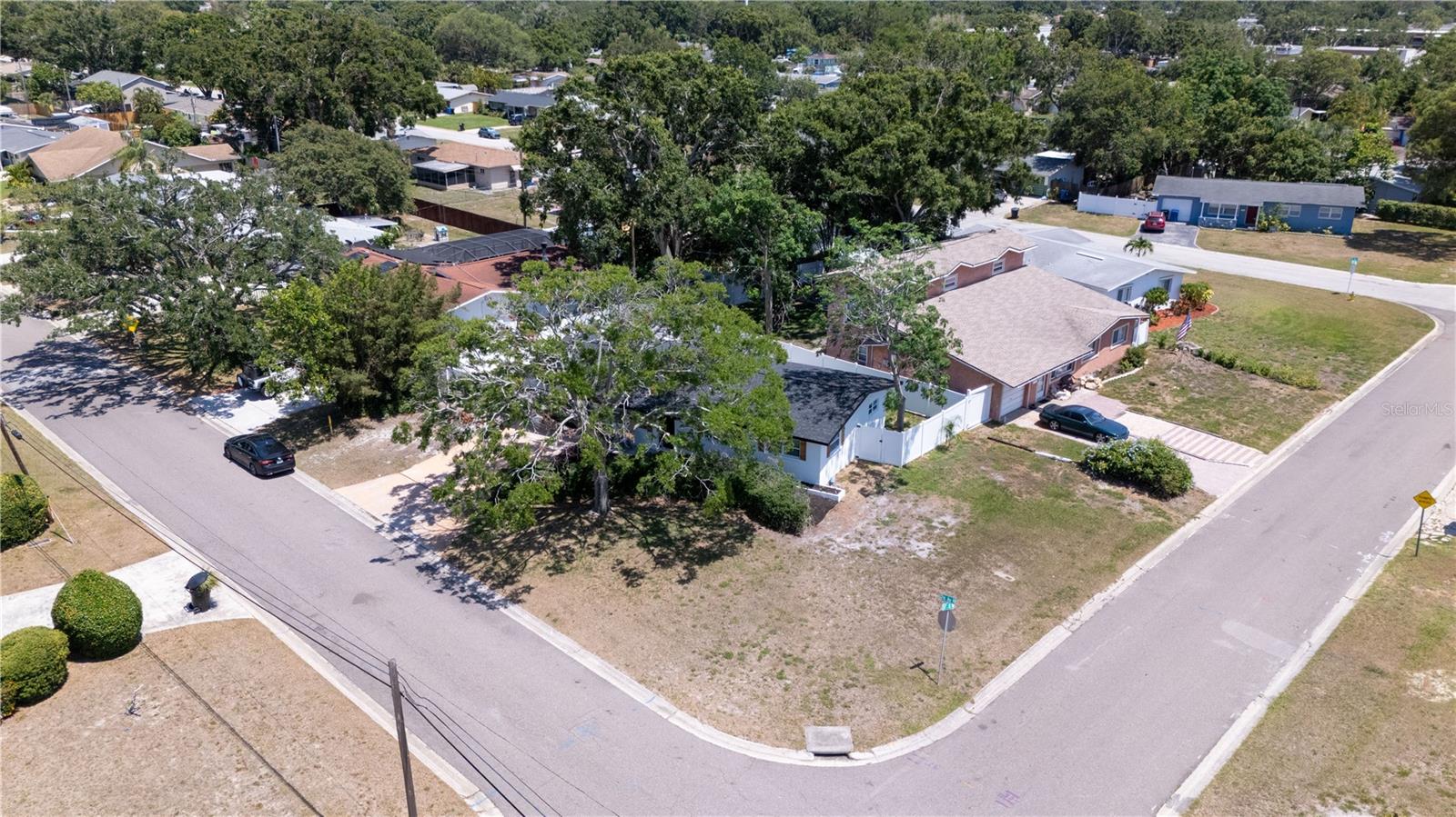 Image 32 of 37 For 5698 26th Avenue N