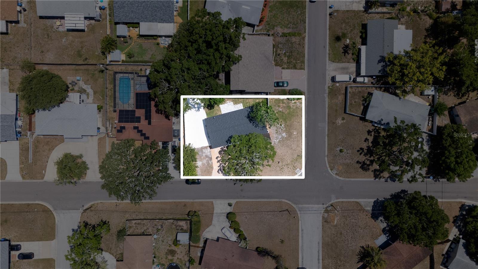 Image 33 of 37 For 5698 26th Avenue N