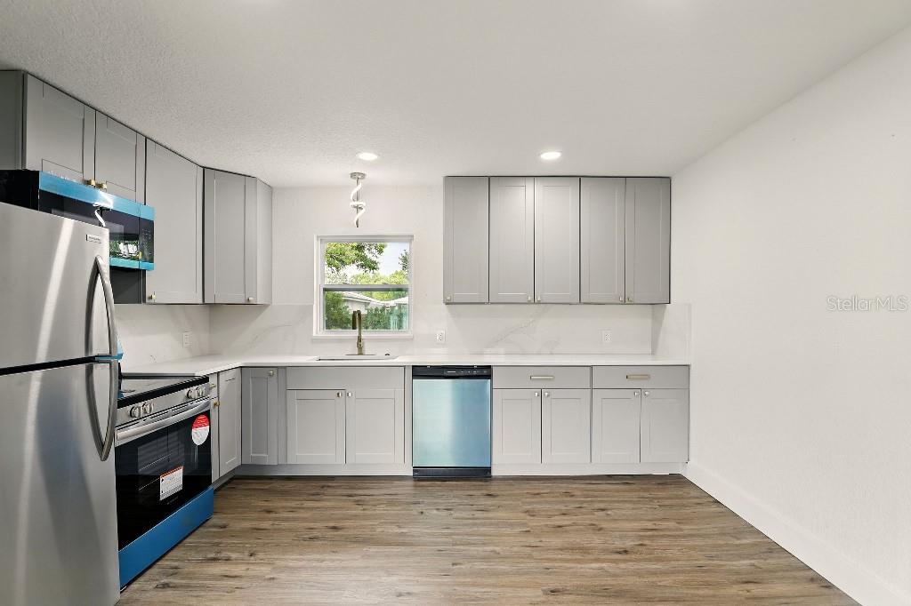 Image 5 of 12 For 2013 Pineway Drive