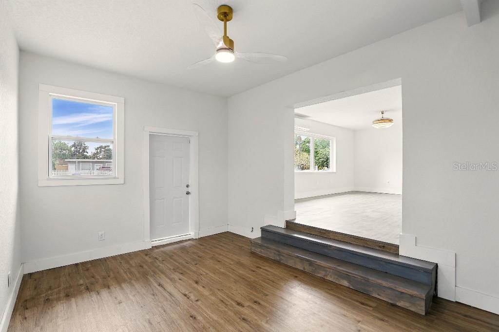 Image 7 of 12 For 2013 Pineway Drive