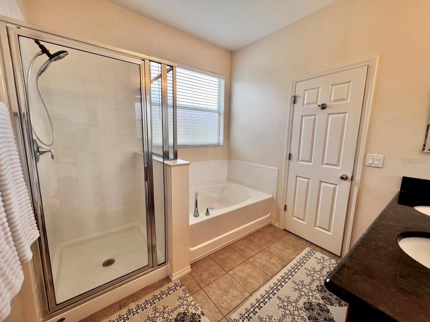 Image 7 of 21 For 5108 Butterfly Shell Drive