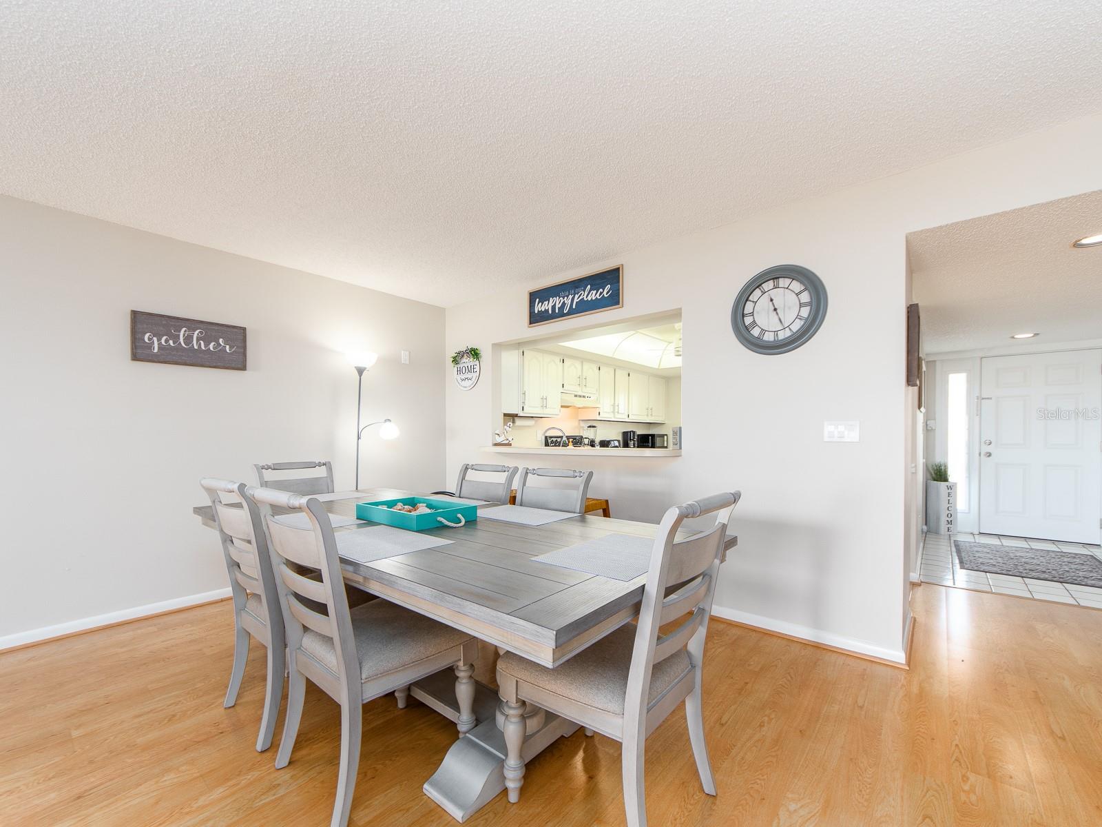 Image 12 of 48 For 640 Bayway Boulevard 302