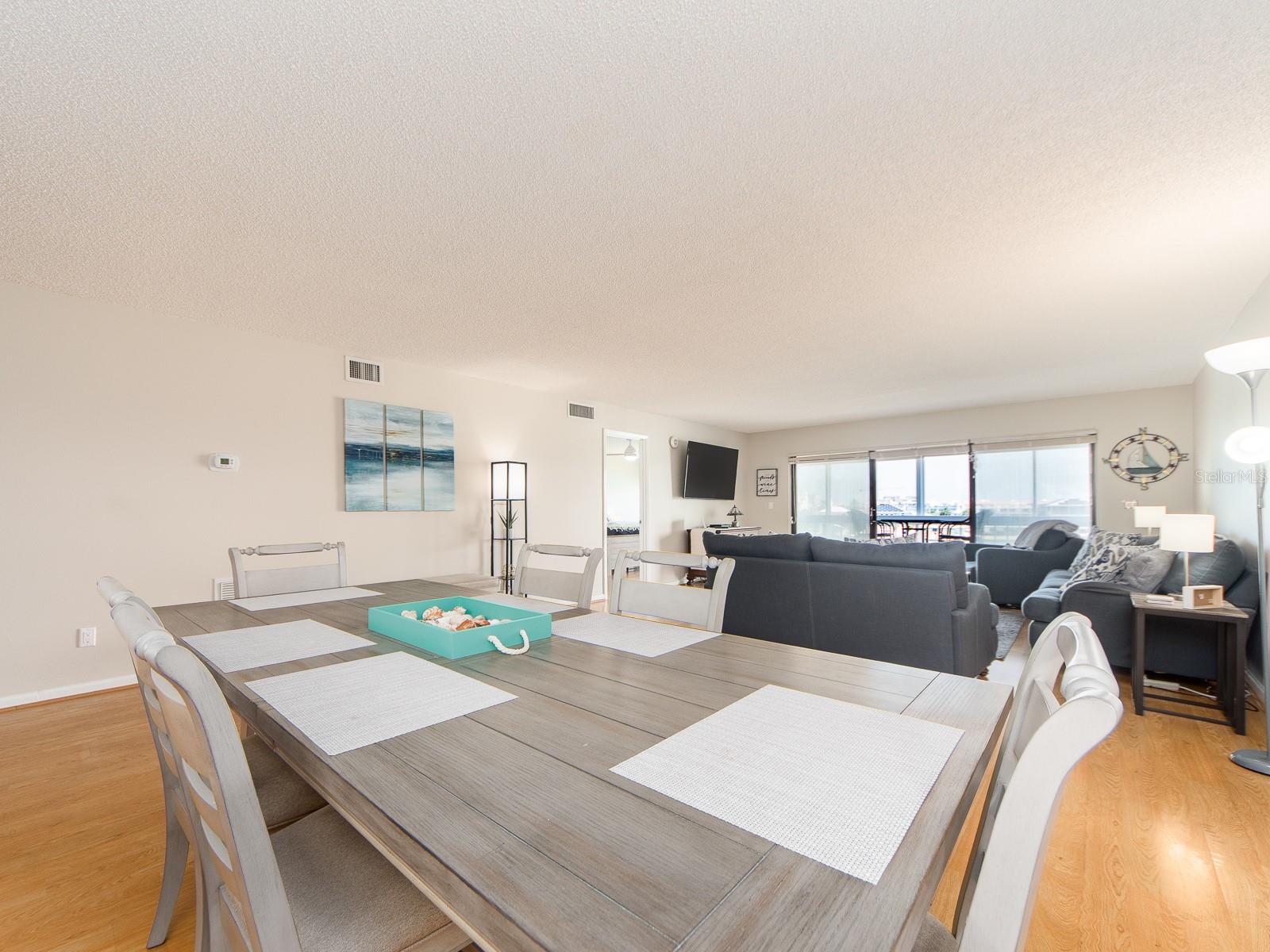 Image 14 of 48 For 640 Bayway Boulevard 302