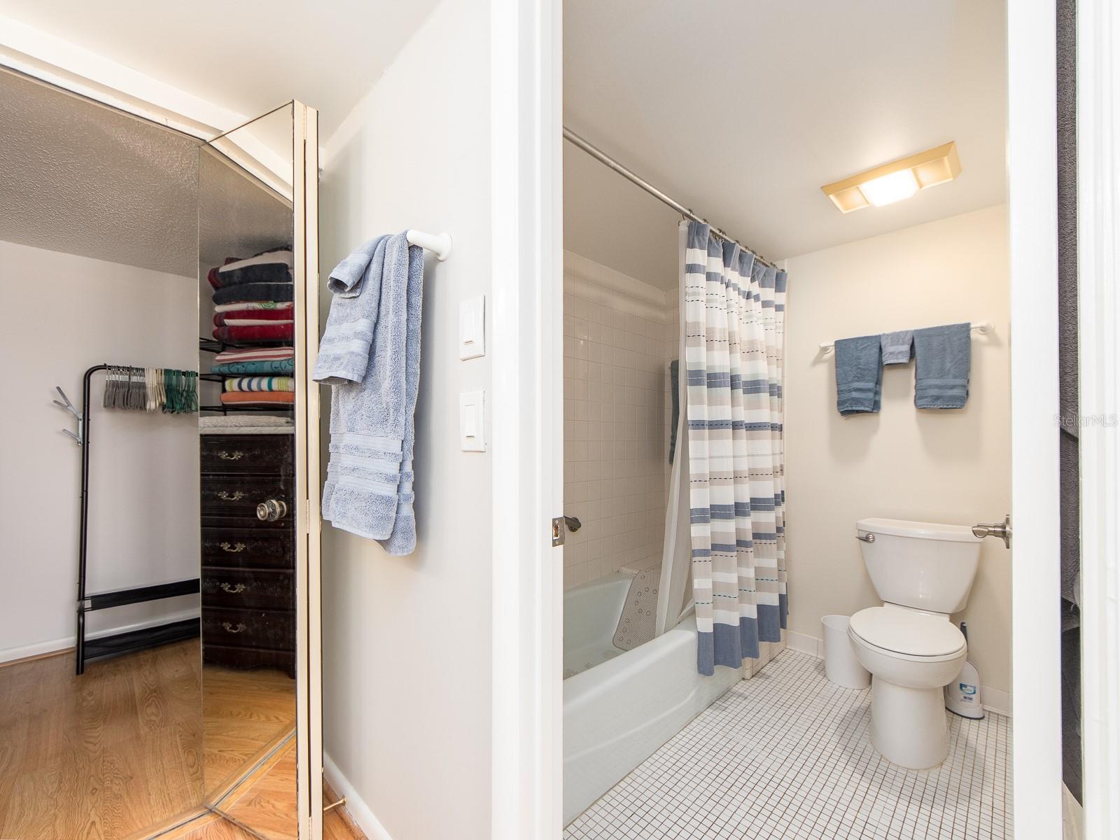 Image 27 of 48 For 640 Bayway Boulevard 302