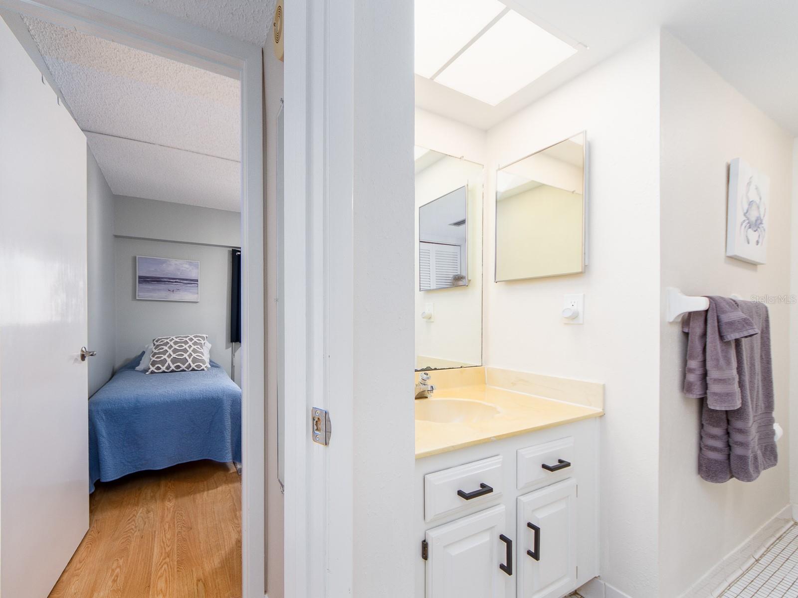 Image 31 of 48 For 640 Bayway Boulevard 302