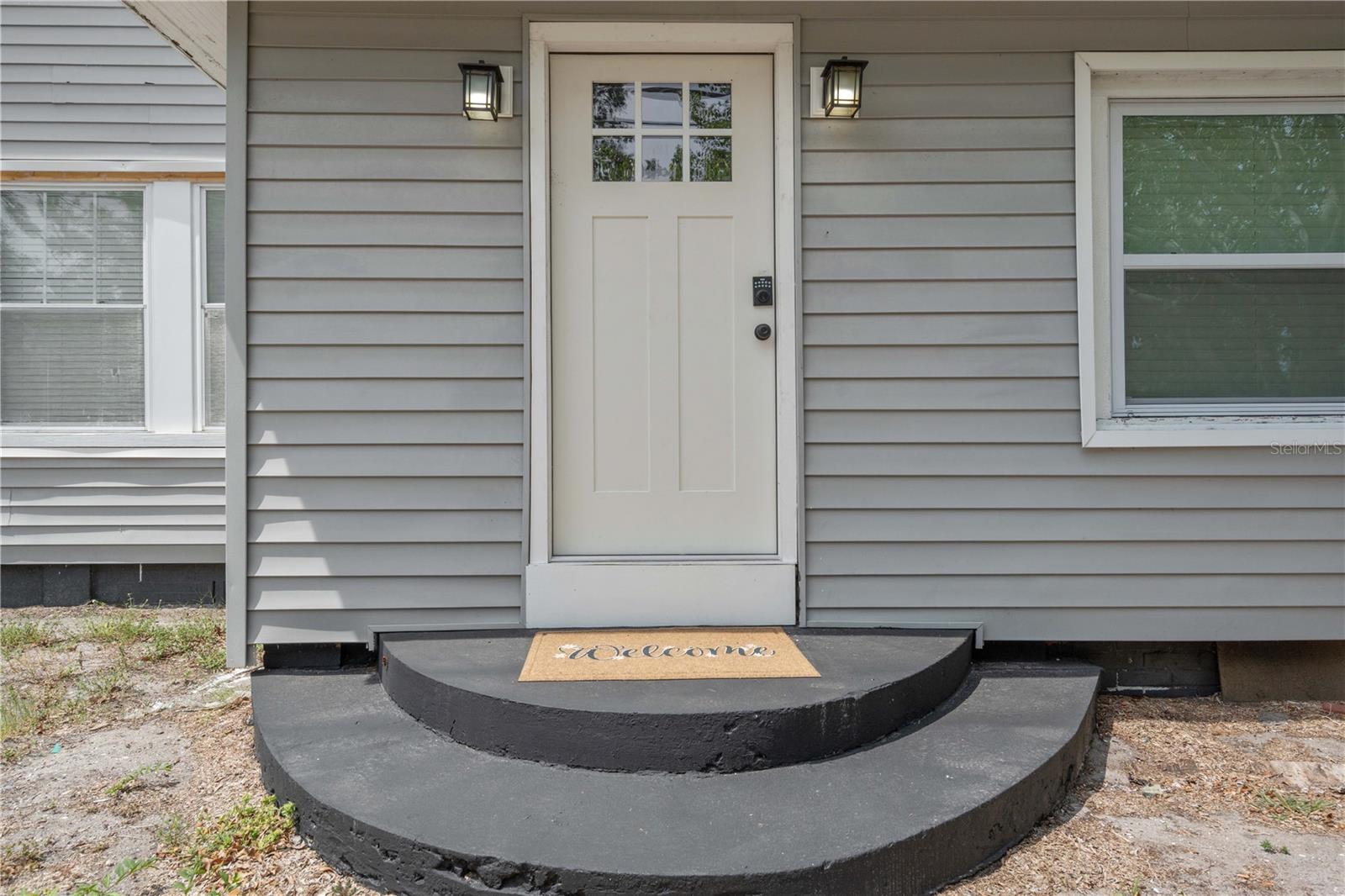 Image 2 of 44 For 2700 10th Street W