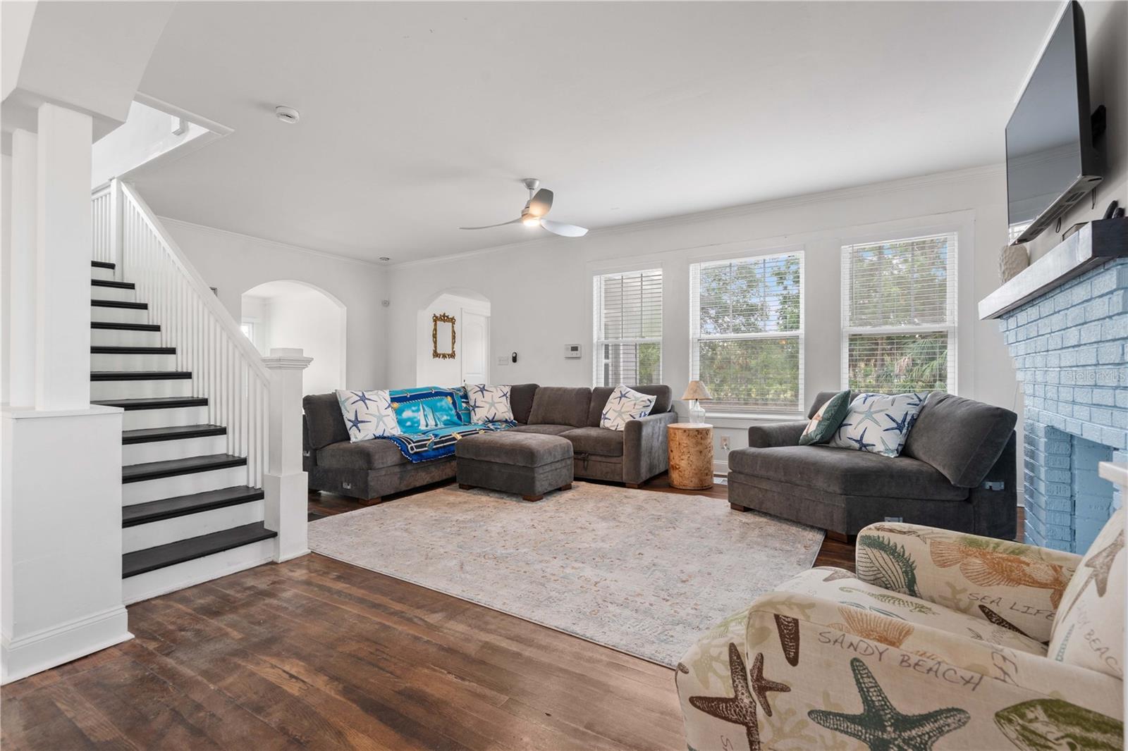 Image 3 of 44 For 2700 10th Street W