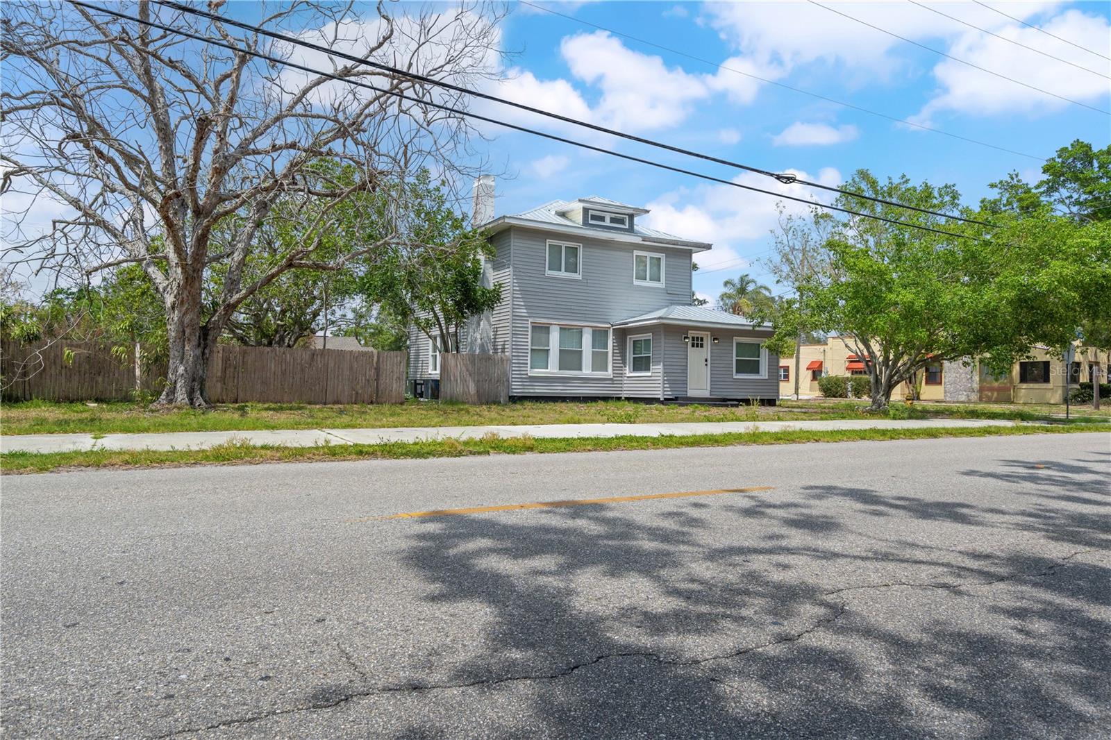Image 42 of 44 For 2700 10th Street W