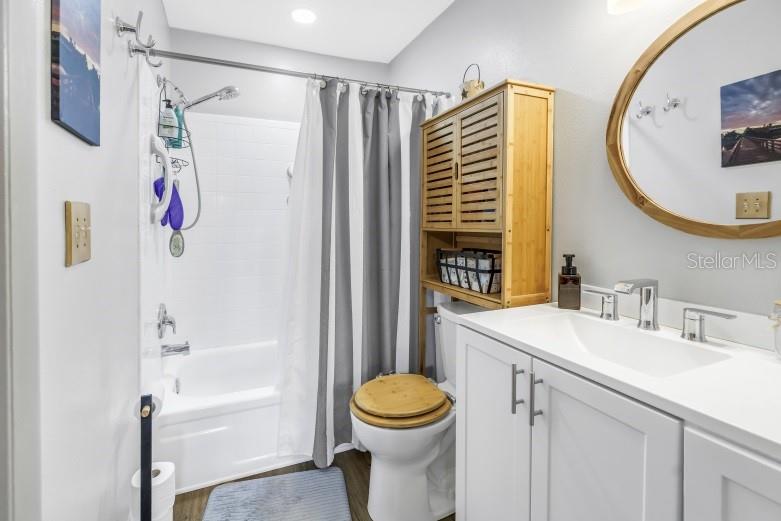 Image 21 of 37 For 9209 Seminole Boulevard 12