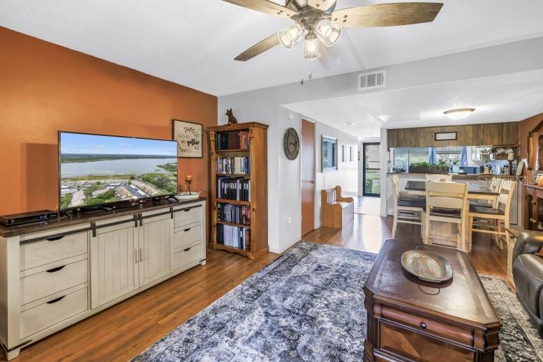 Image 6 of 37 For 9209 Seminole Boulevard 12