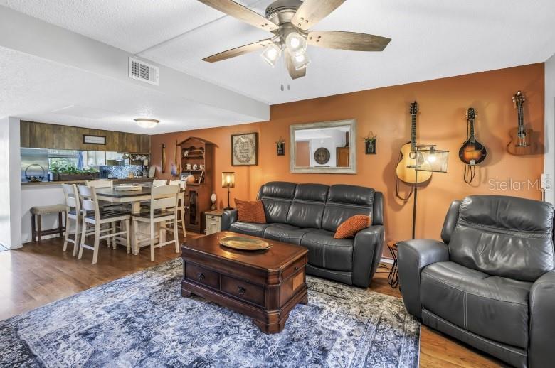 Image 7 of 37 For 9209 Seminole Boulevard 12