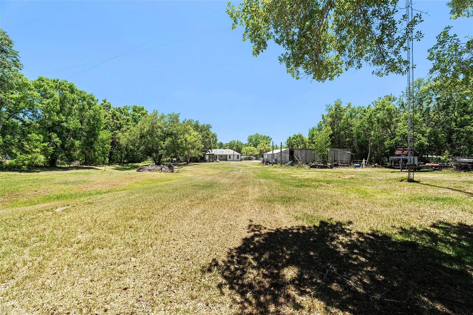 Image 37 of 44 For 40627 Jerry Road