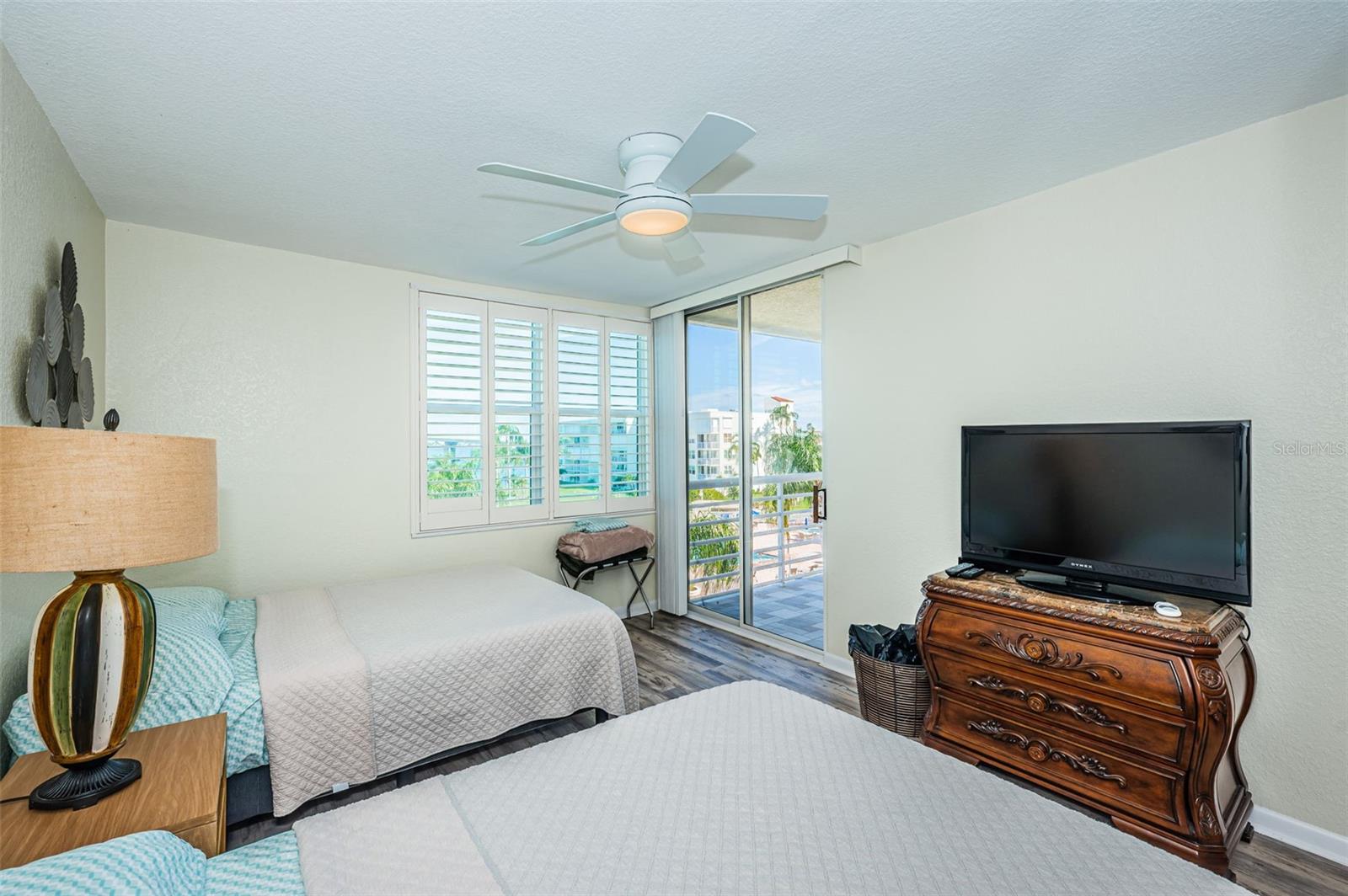 Image 13 of 26 For 6081 Bahia Del Mar Circle 456