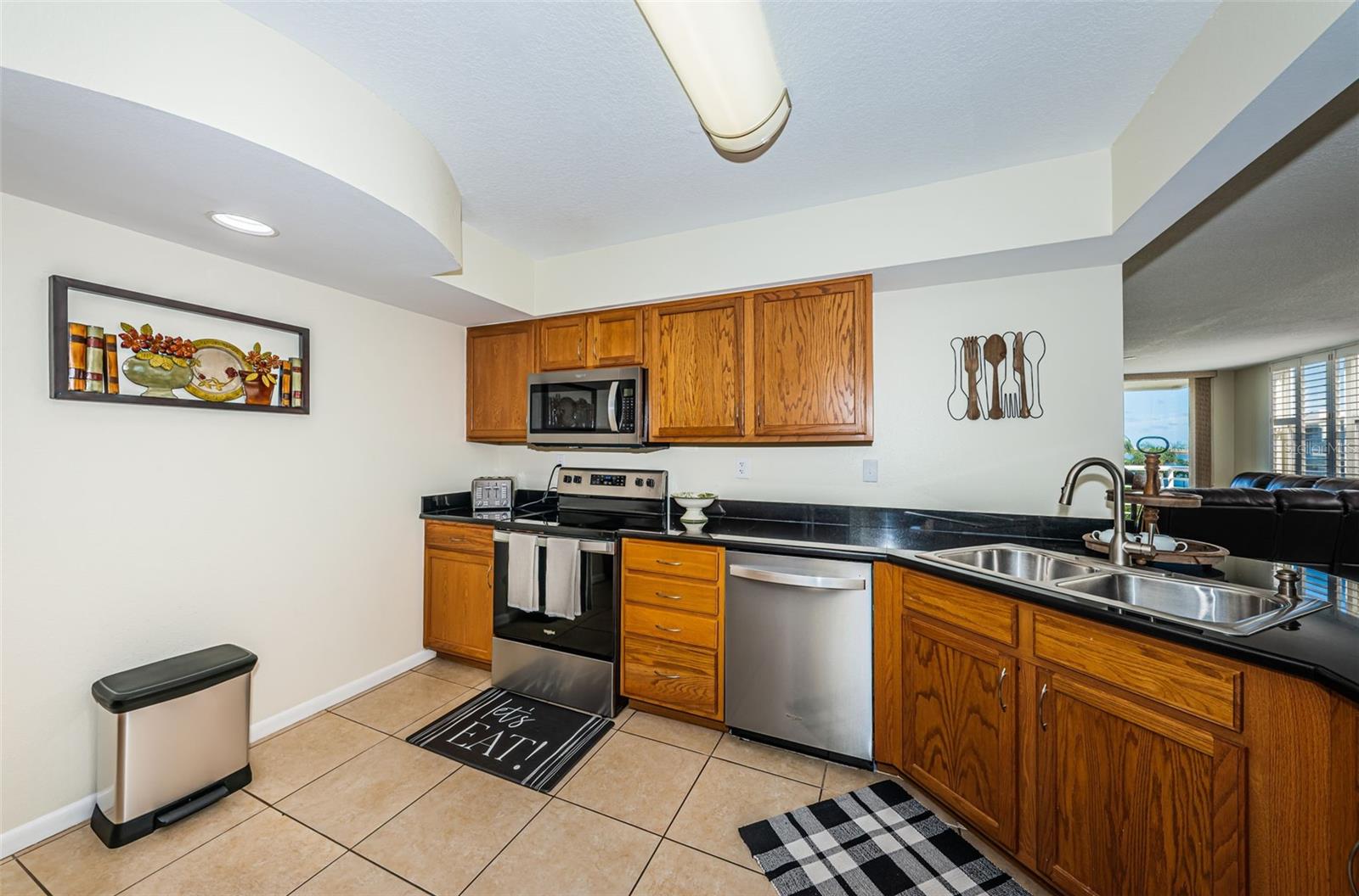 Image 5 of 26 For 6081 Bahia Del Mar Circle 456