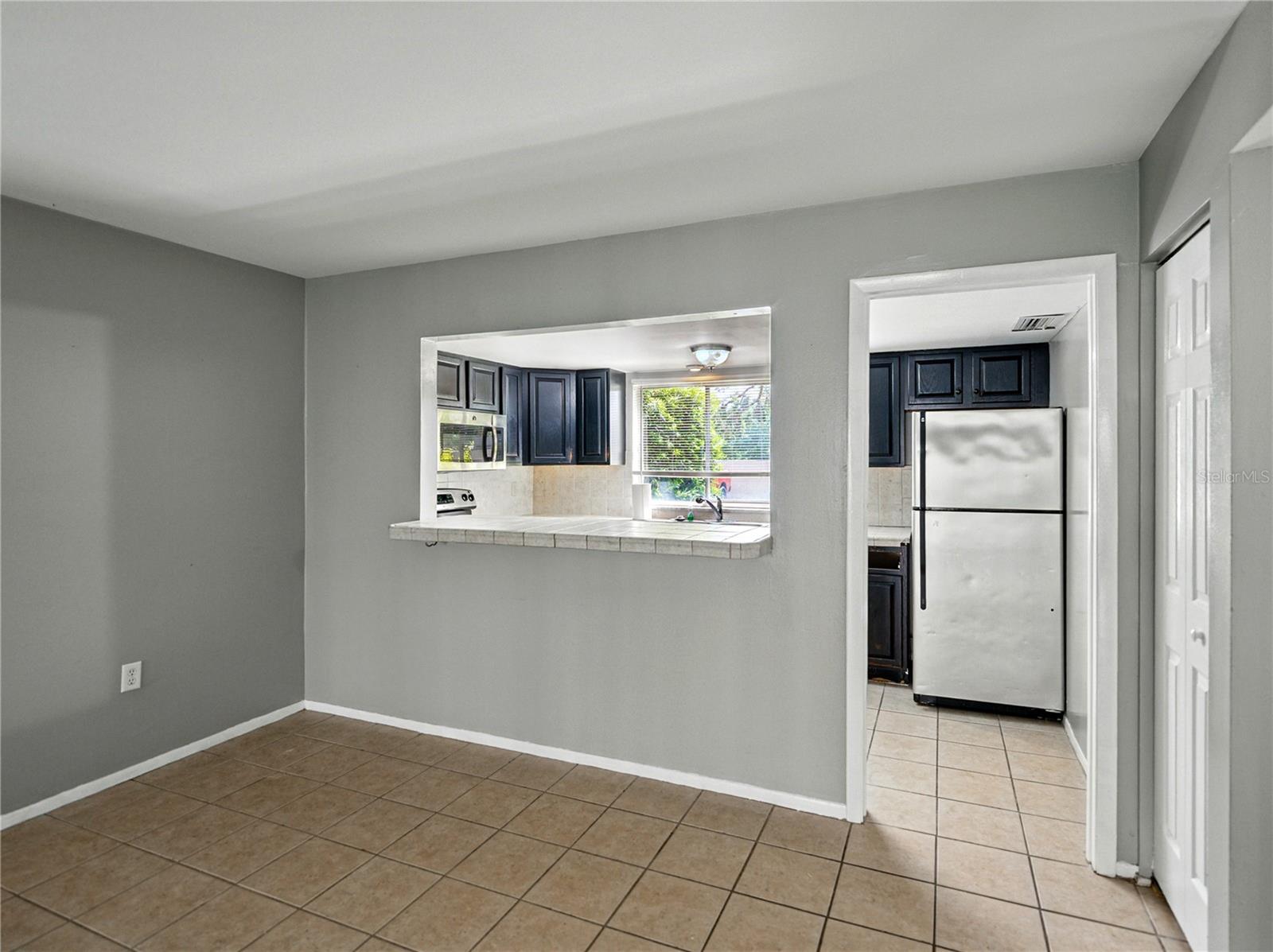 Image 10 of 32 For 8636 Tahoe Court 11