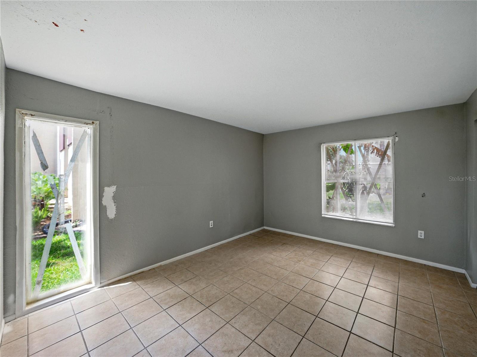 Image 17 of 32 For 8636 Tahoe Court 11