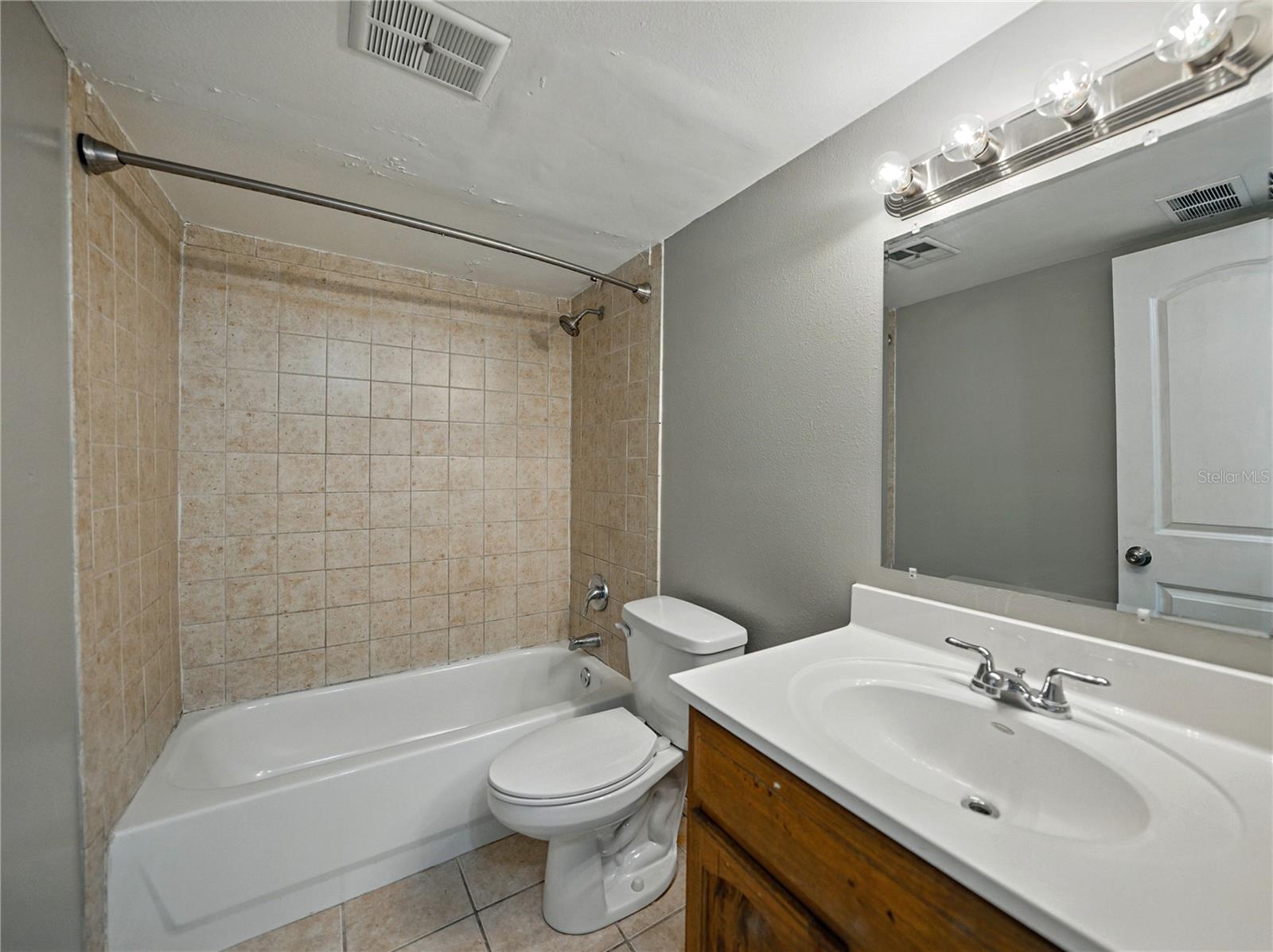 Image 23 of 32 For 8636 Tahoe Court 11