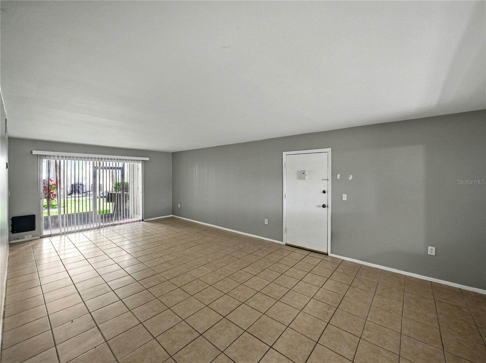 Image 6 of 32 For 8636 Tahoe Court 11