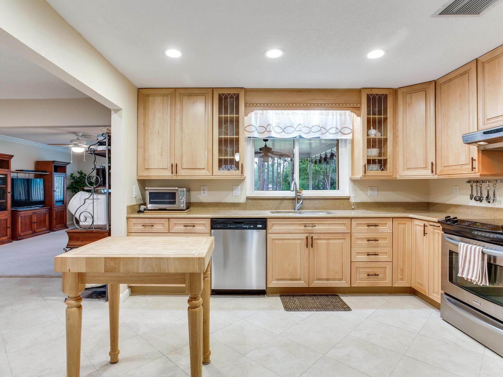 Image 3 of 76 For 7216 Mobley Road