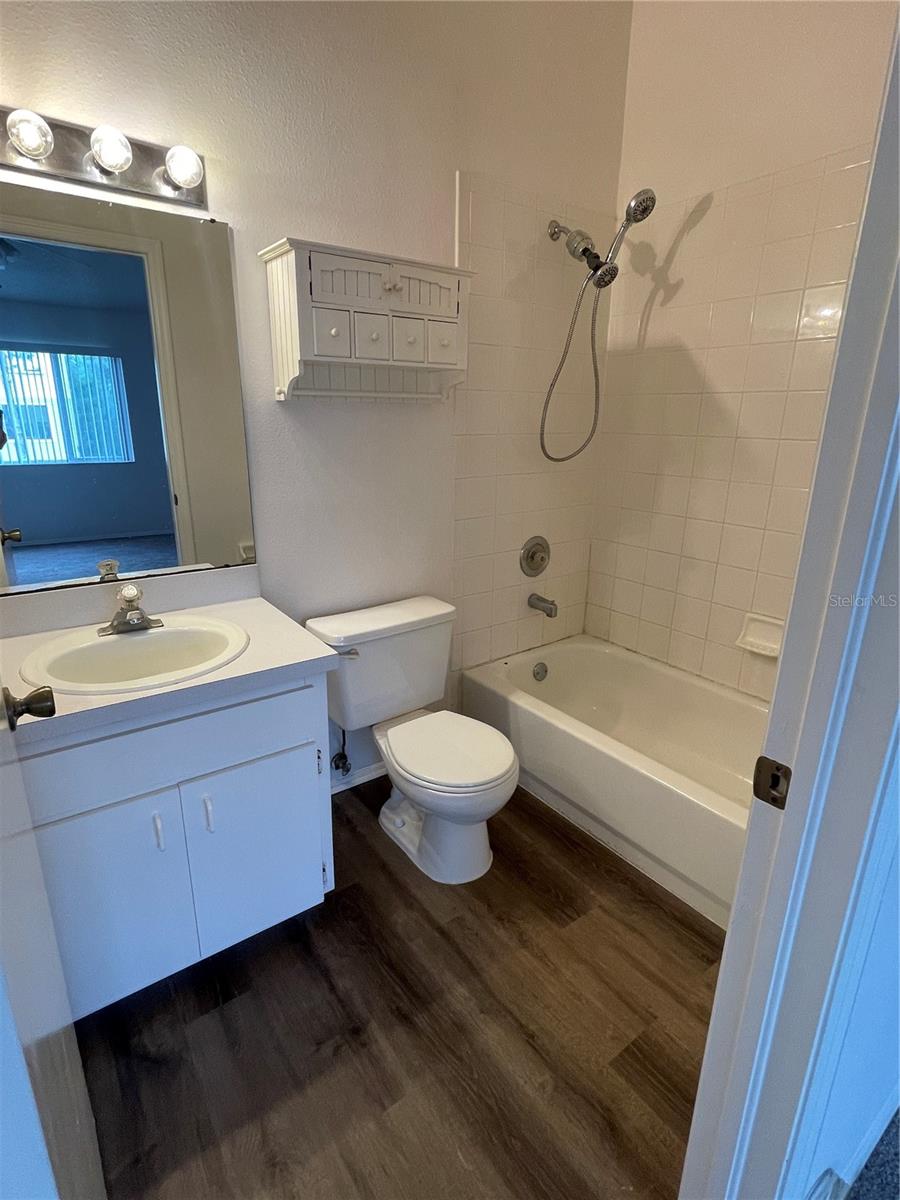 Image 16 of 21 For 6338 Bayside Key Drive