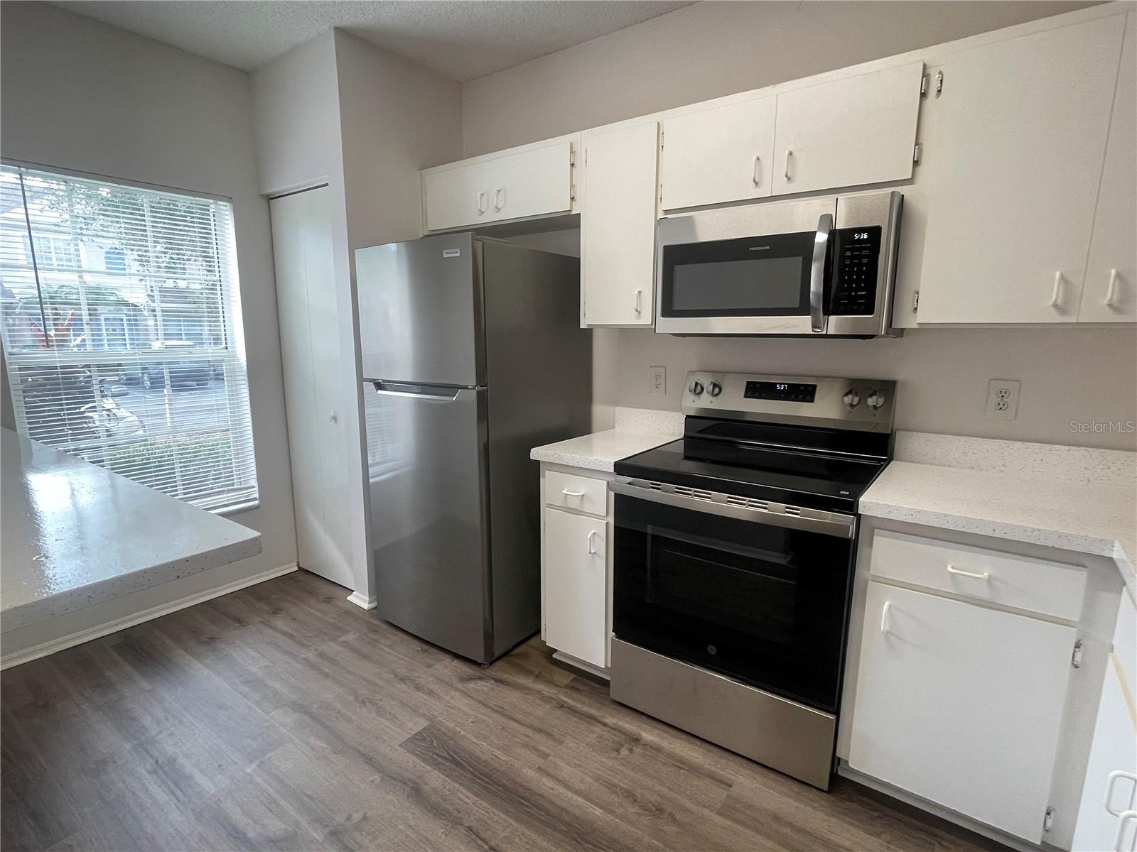 Image 3 of 21 For 6338 Bayside Key Drive