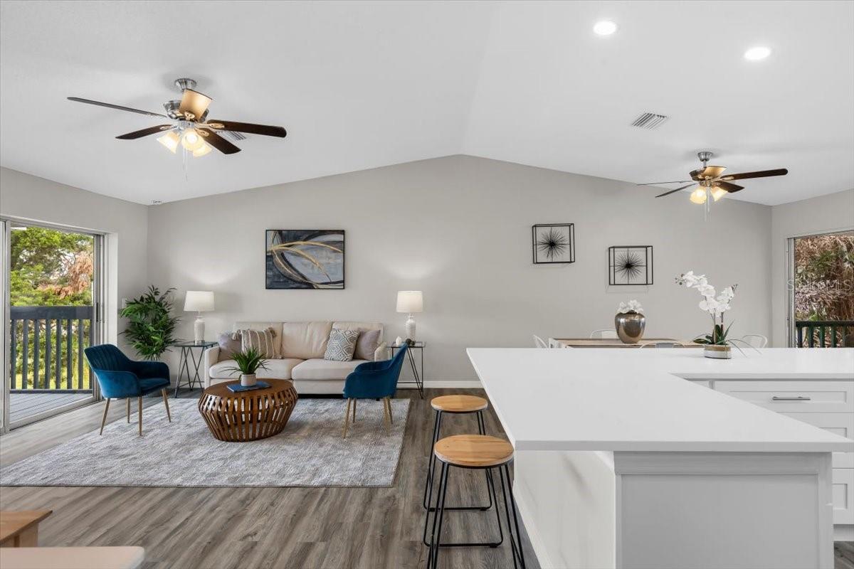 Image 27 of 75 For 824 35th Avenue Drive W