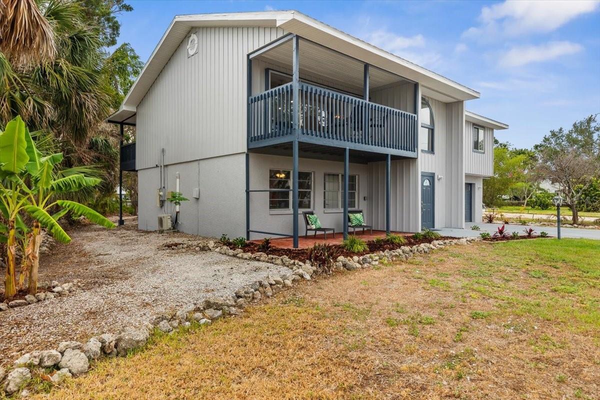 Image 3 of 75 For 824 35th Avenue Drive W