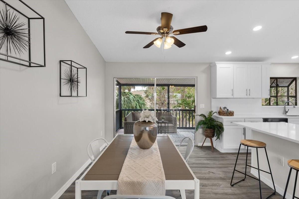 Image 37 of 75 For 824 35th Avenue Drive W