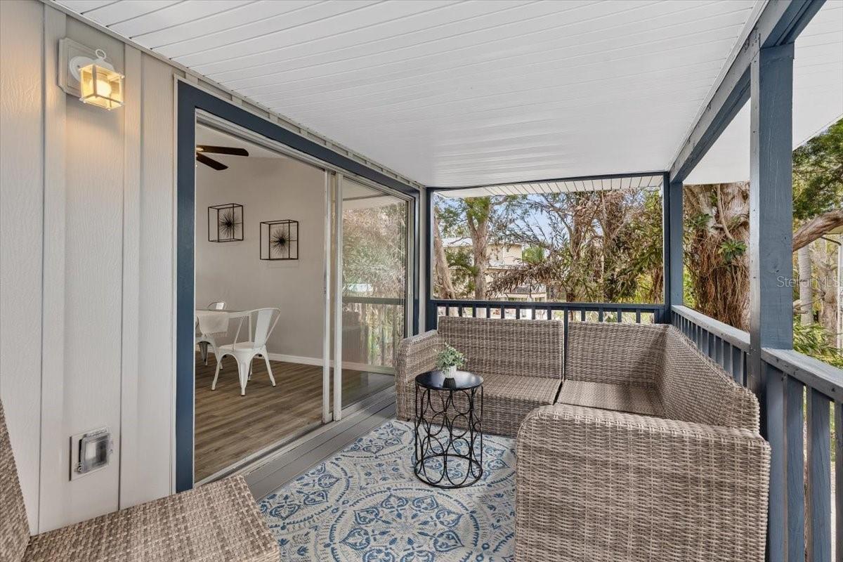 Image 38 of 75 For 824 35th Avenue Drive W