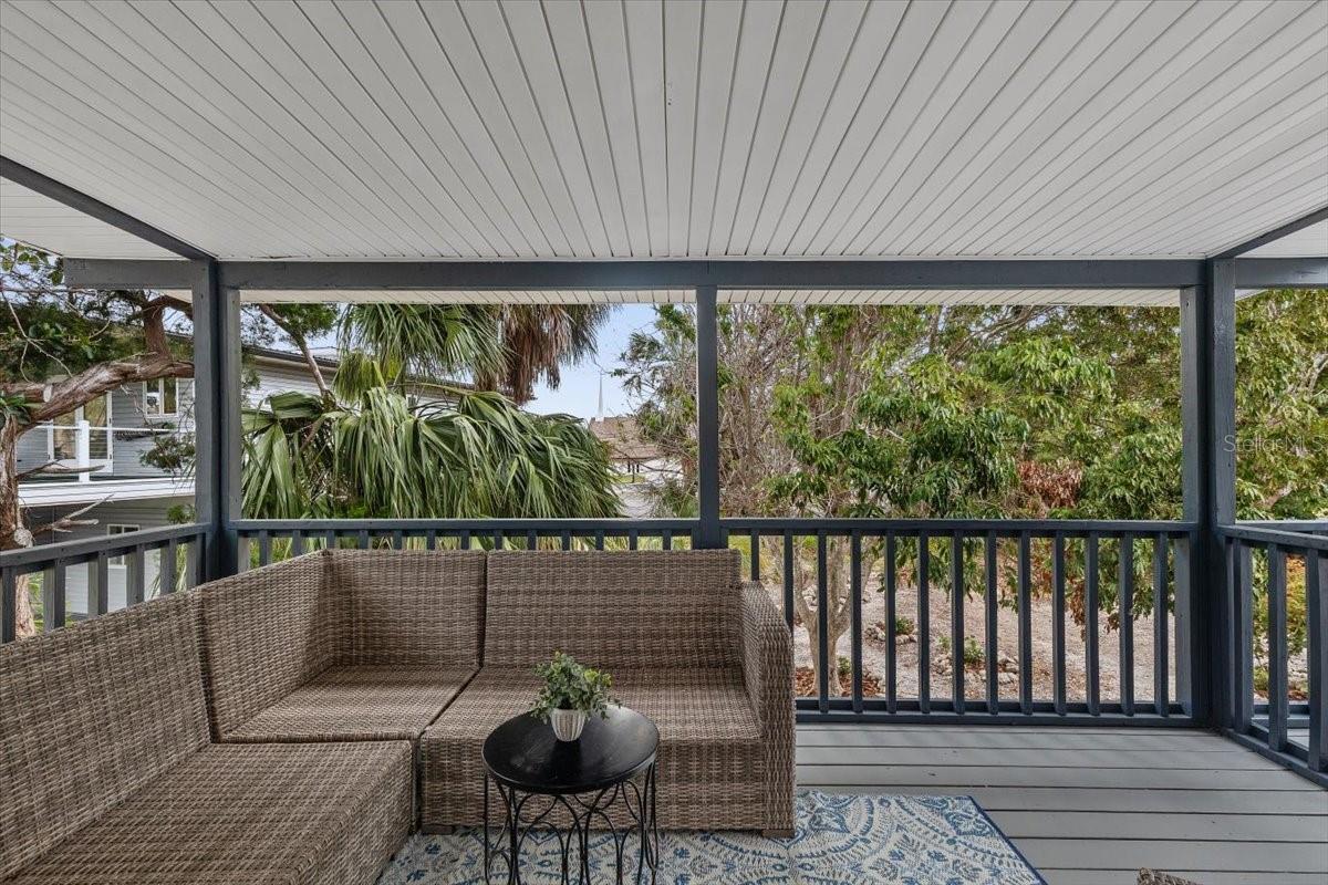 Image 39 of 75 For 824 35th Avenue Drive W