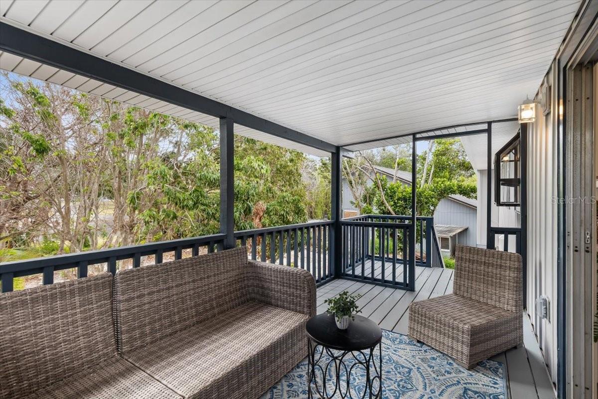 Image 41 of 75 For 824 35th Avenue Drive W