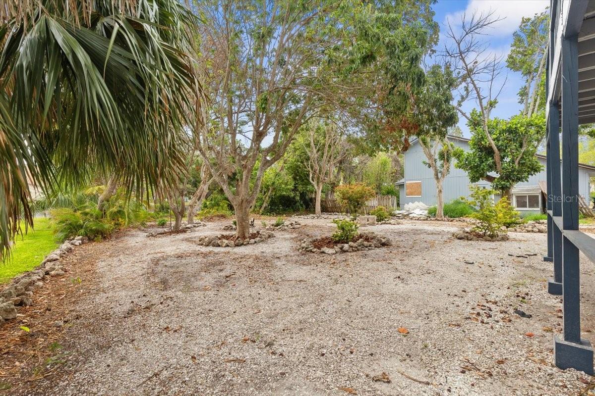 Image 60 of 75 For 824 35th Avenue Drive W