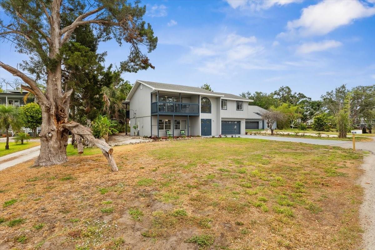 Image 67 of 75 For 824 35th Avenue Drive W