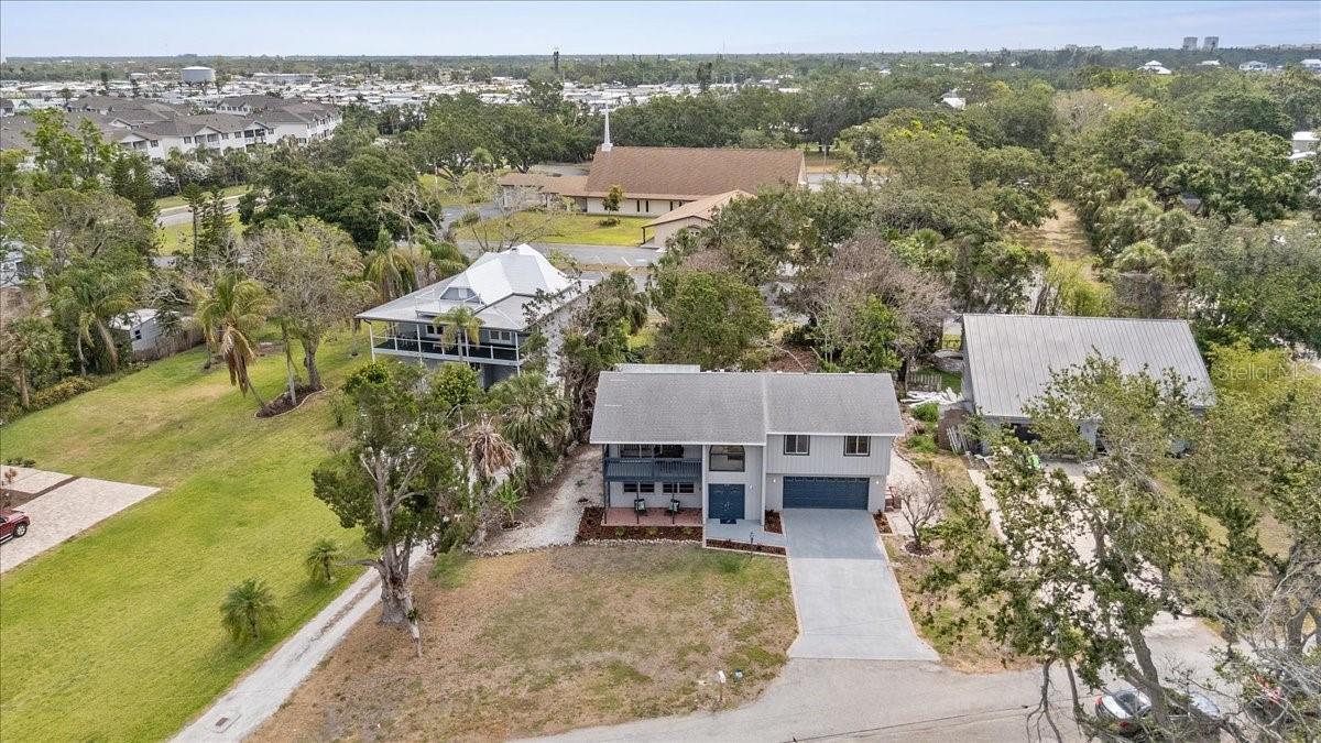 Image 68 of 75 For 824 35th Avenue Drive W