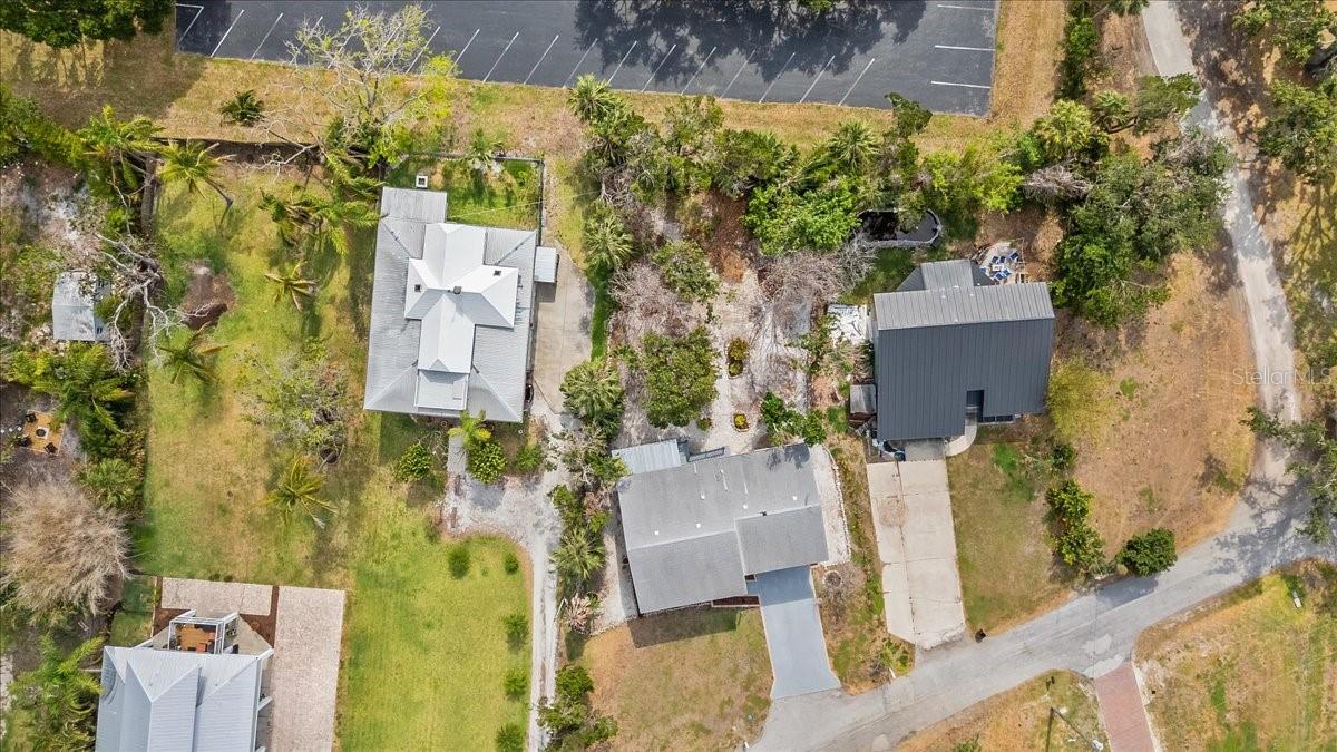 Image 71 of 75 For 824 35th Avenue Drive W