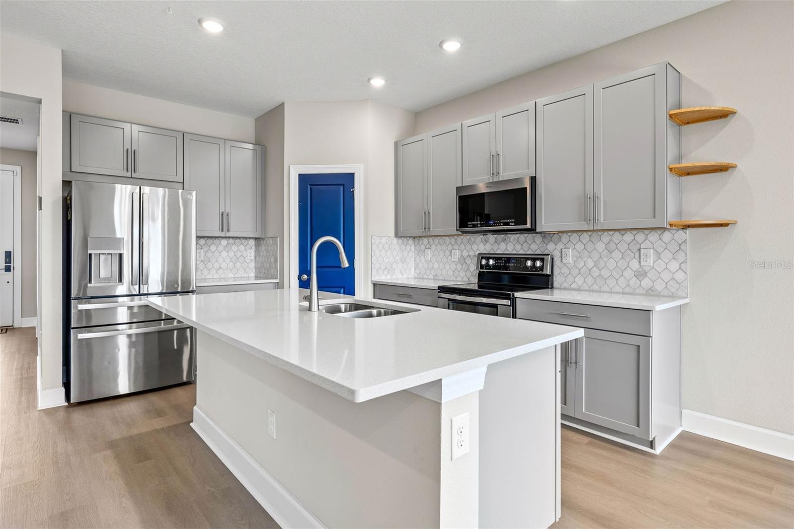 Listing photo id 11 for 34307 Radley Way