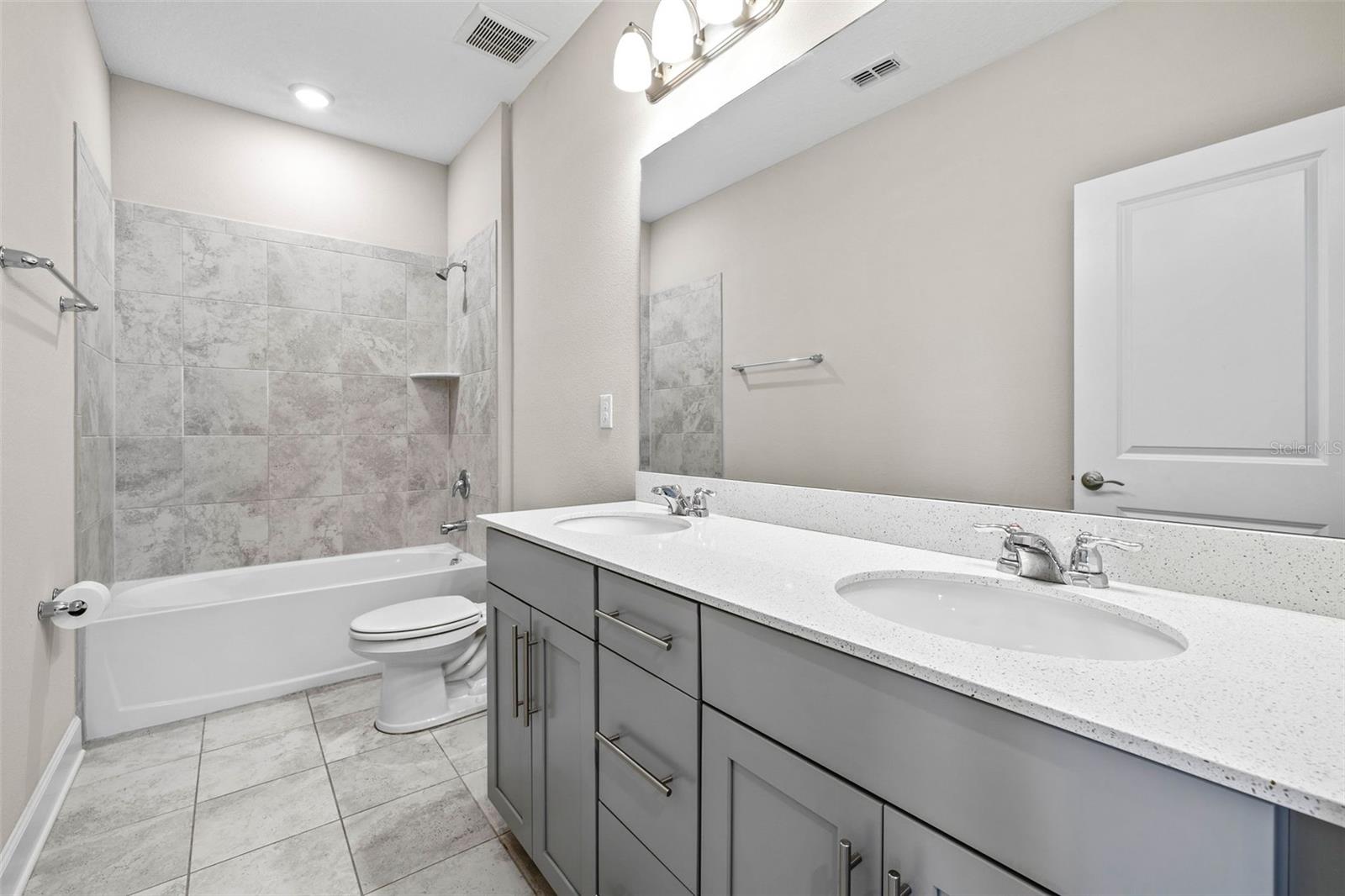 Listing photo id 21 for 34307 Radley Way