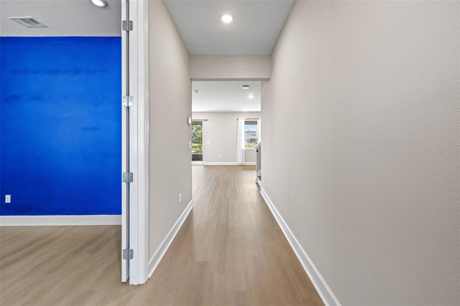 Listing photo id 4 for 34307 Radley Way