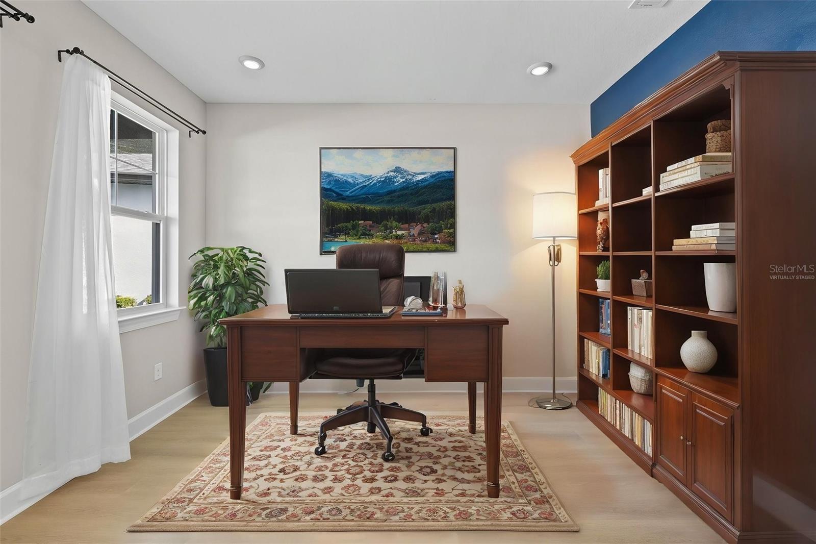 Listing photo id 5 for 34307 Radley Way