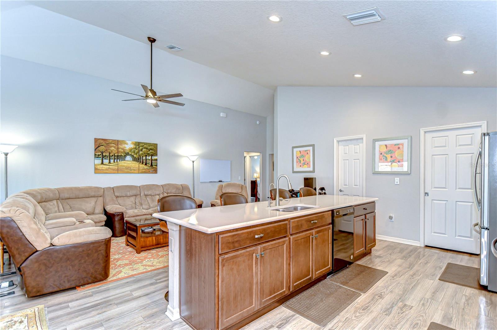 Image 13 of 45 For 6731 Castle Green Place