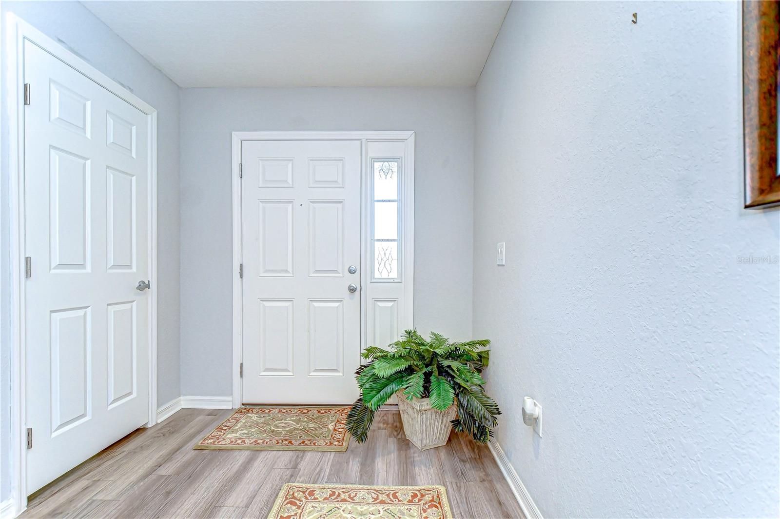 Image 3 of 45 For 6731 Castle Green Place