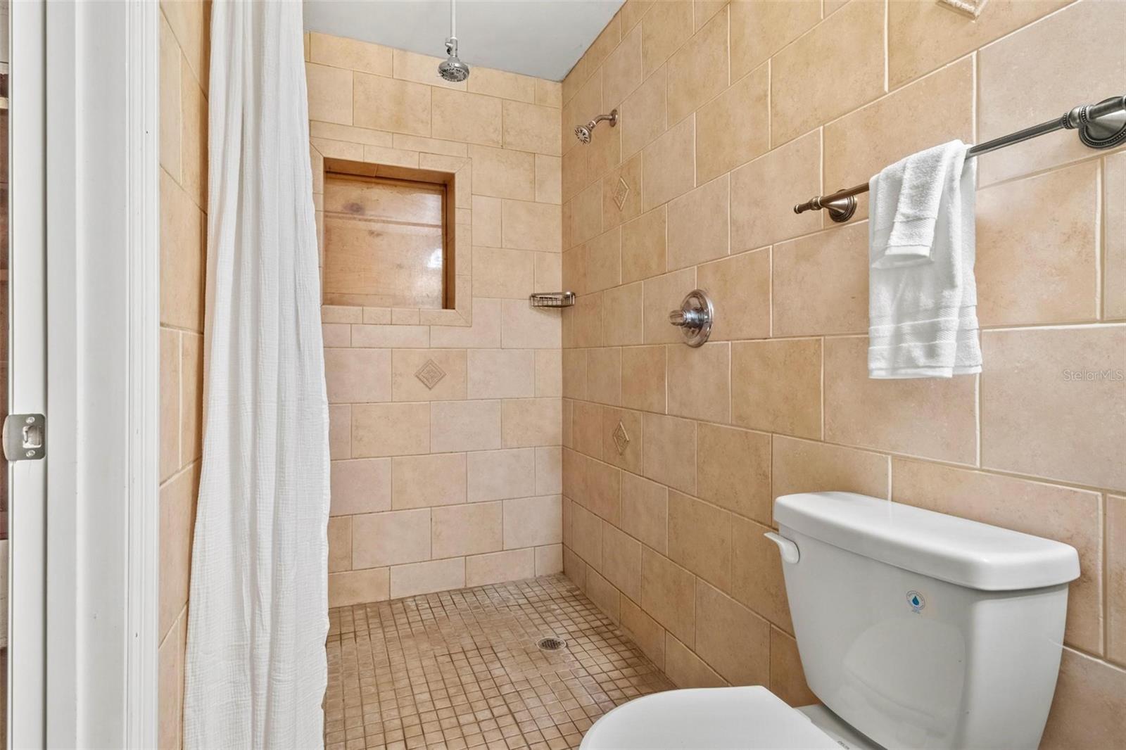 Image 16 of 23 For 5015 15th Avenue S