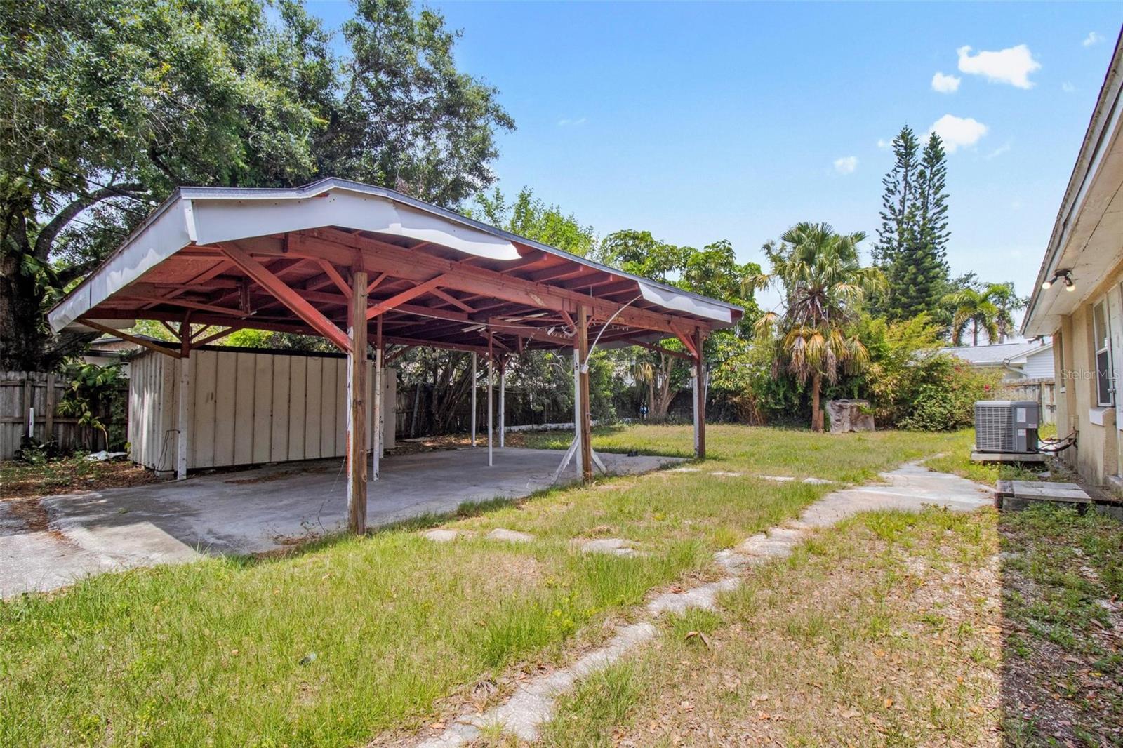 Image 21 of 23 For 5015 15th Avenue S