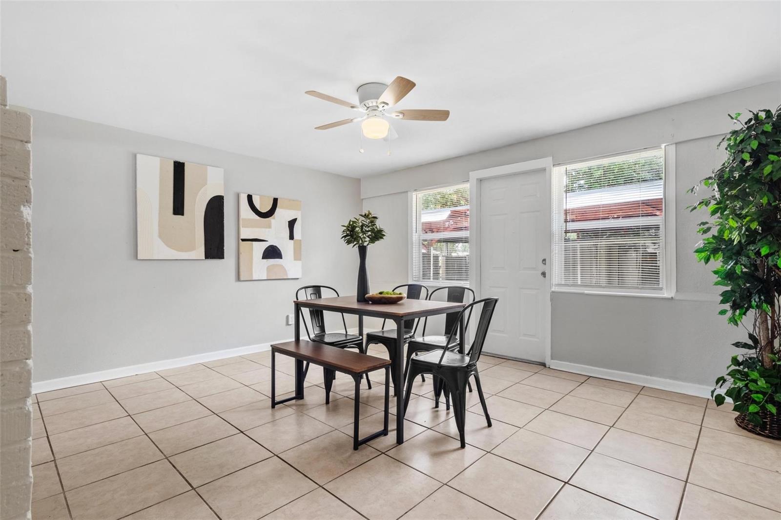 Image 5 of 23 For 5015 15th Avenue S