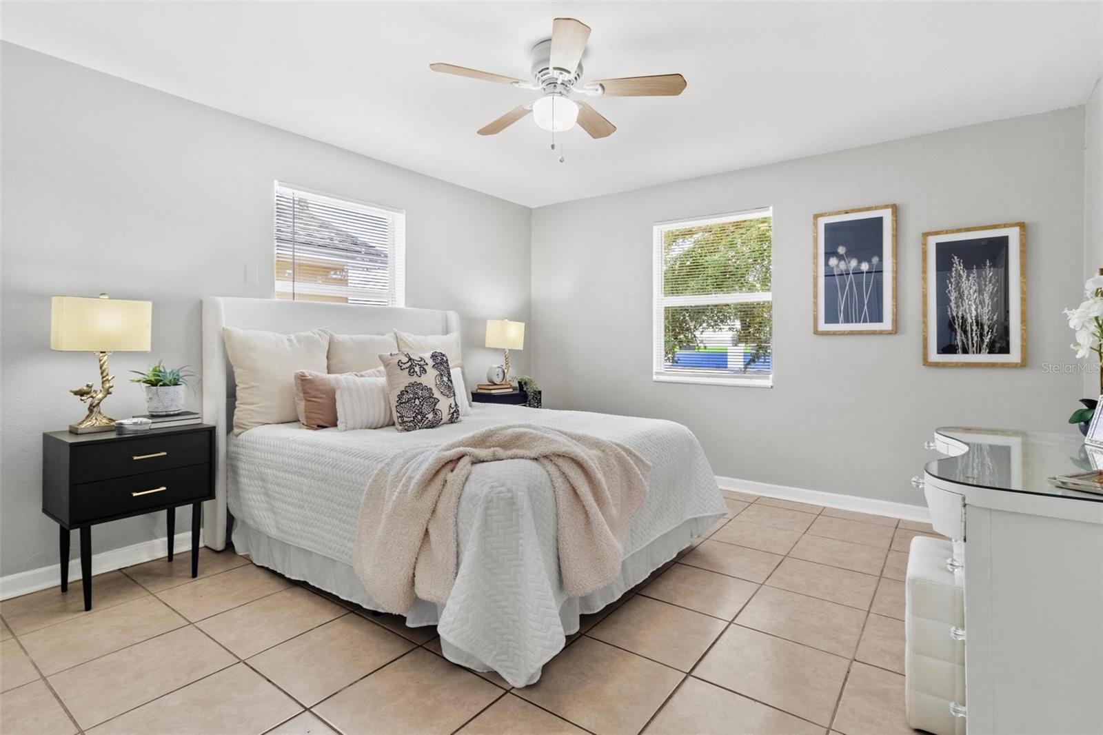 Image 7 of 23 For 5015 15th Avenue S