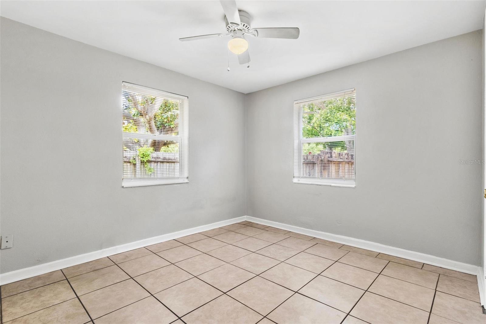 Image 8 of 23 For 5015 15th Avenue S