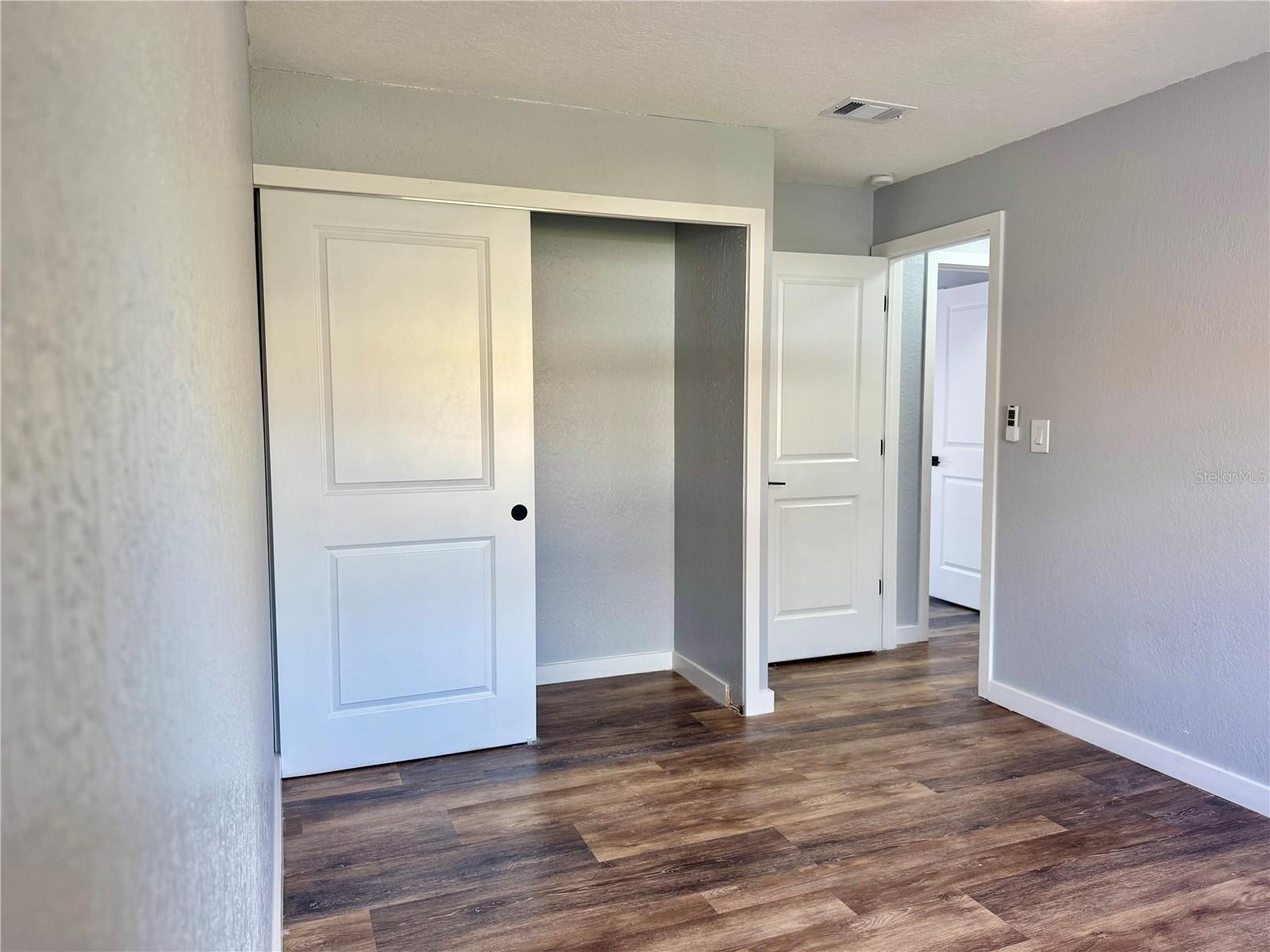 Listing photo id 8 for 9893 86th Way N