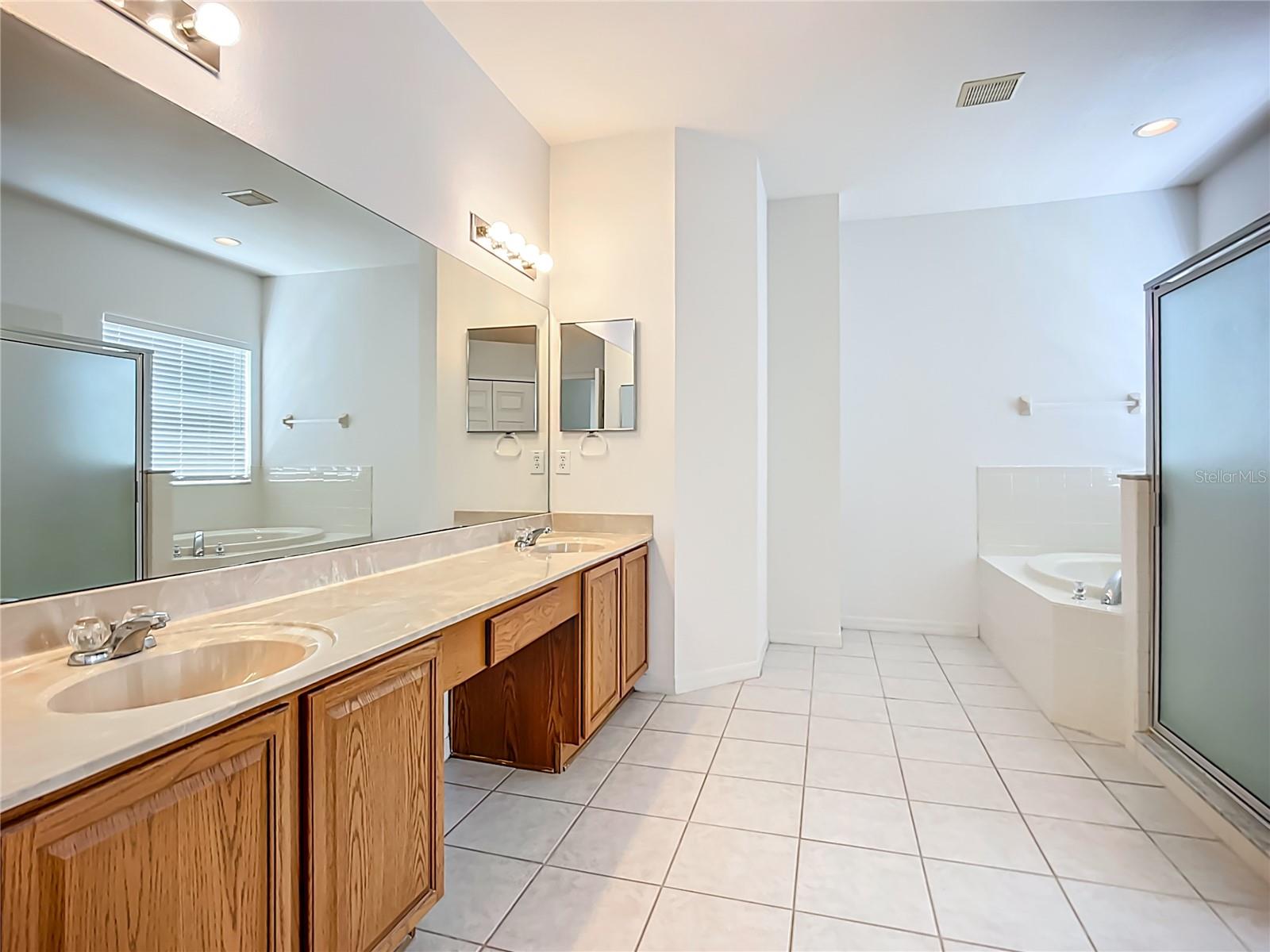 Image 13 of 25 For 11001 Hoffner Edge Drive