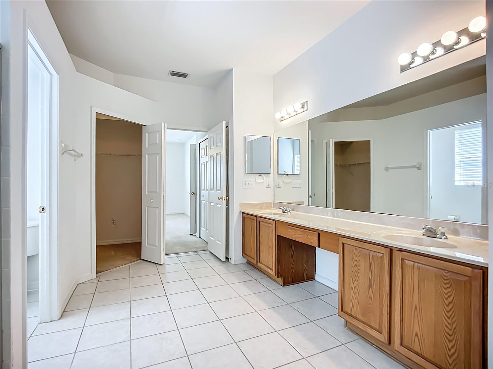 Image 14 of 25 For 11001 Hoffner Edge Drive